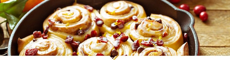 cinnamon buns in cast iron skillet