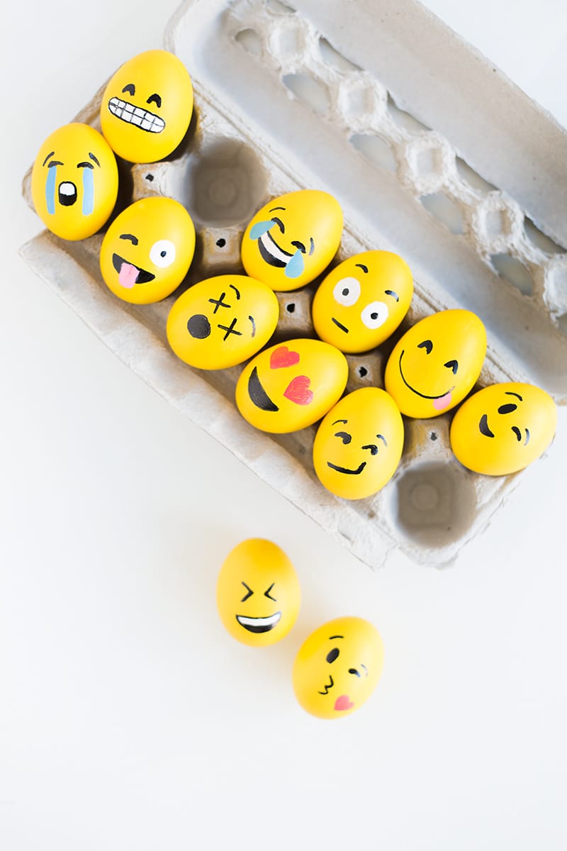 DIY-Emoji-Easter-Eggs4