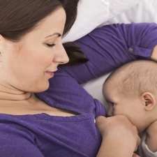 breastfeeding new mom