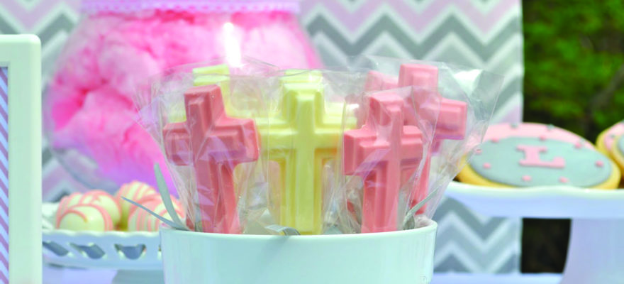 This Is How to Host an Amazing First Communion Party