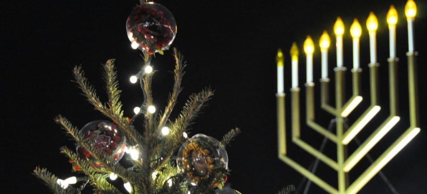 2015 Christmas Tree & Menorah Lightings and Holiday Strolls