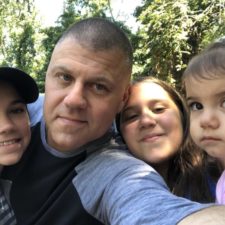 staten island detective dominick la torre with his three daughters