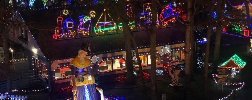 storybookland-christmas-experience