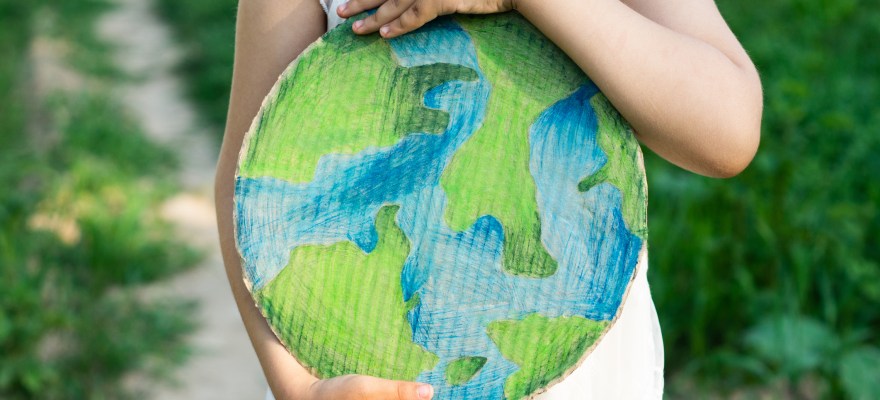 10 Sustainable Products on Amazon to Help Kids Learn About Nature