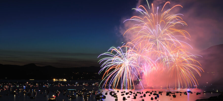 10 Tips for Boaters Watching Fireworks Displays